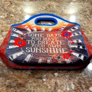 Insulated lunch tote